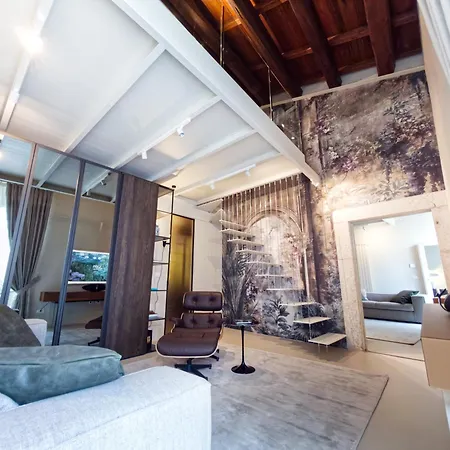 Luxury Loft In Palazzo Del 500 A Piazza Duomo - Casa Vetusti *
