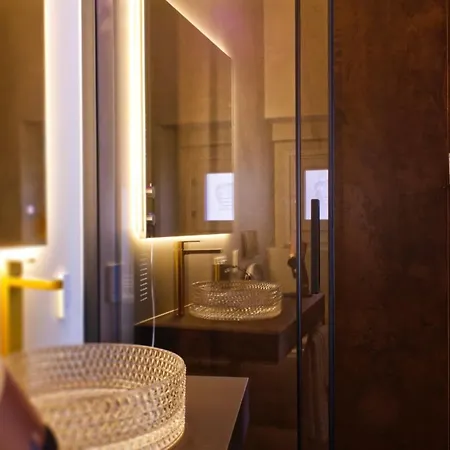 Luxury Loft In Palazzo Del 500 A Piazza Duomo - Casa Vetusti LʼAquila